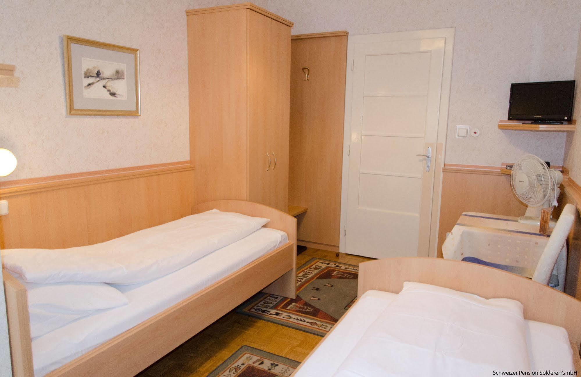 Schweizer Pension Solderer Bécs Kültér fotó