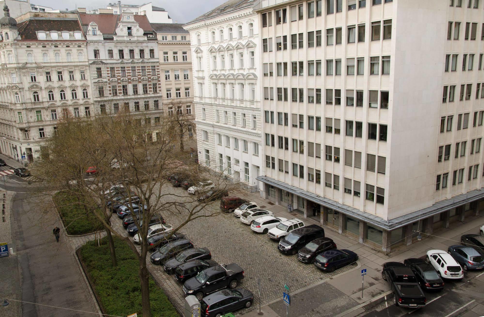 Schweizer Pension Solderer Bécs Kültér fotó